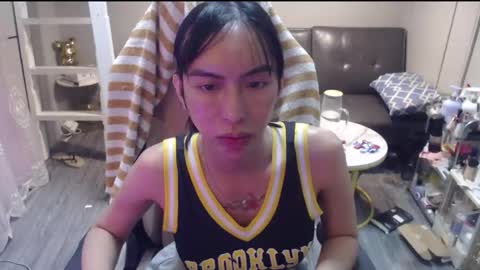ELYSE A SIMPLE GIRL online show from 05.04.26