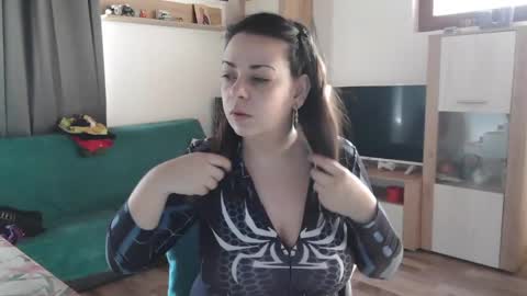 Monse online show from 02.11.25