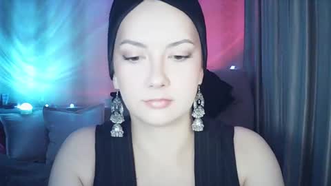 Snapshot of moodiemira chatting on 03.26.26 moodiemira online show from 03.26.26