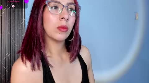 moolly_evanz online show from 04.25.26
