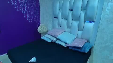 Snapshot of moom_ivy_ chatting on 06.28.26 online show from 06.28.26