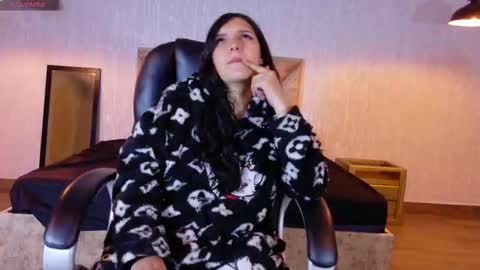 Moon  online show from 12.18.25