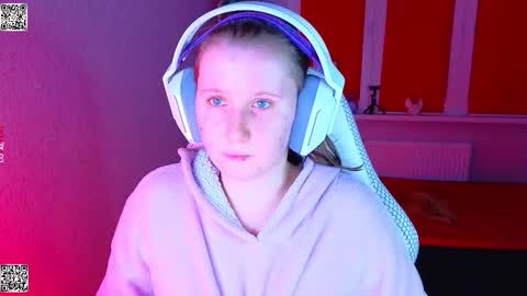 Lola online show from 11.30.25