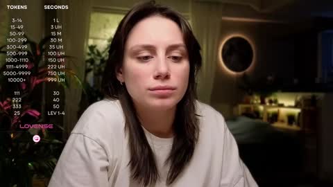 Snapshot of moon_deity chatting on 12.16.24 Luna online show from 12.16.24