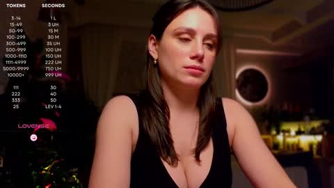 Snapshot of moon_deity chatting on 02.06.25 Luna online show from 02.06.25