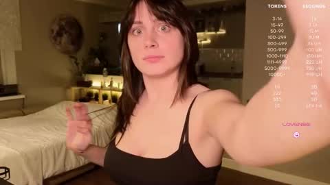 Snapshot of moon_deity chatting on 10.07.25 Luna online show from 10.07.25