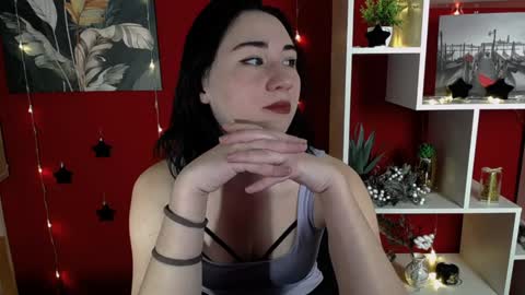 Snapshot of moon_foxy_ chatting on 12.15.24 Diana online show from 12.15.24