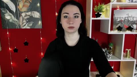 Snapshot of moon_foxy_ chatting on 12.17.24 Diana online show from 12.17.24