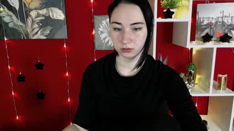 Snapshot of moon_foxy_ chatting on 12.20.24 Diana online show from 12.20.24