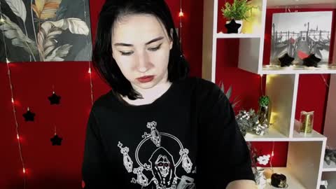 Snapshot of moon_foxy_ chatting on 12.21.24 Diana online show from 12.21.24