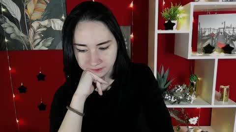 Snapshot of moon_foxy_ chatting on 12.30.24 Diana online show from 12.30.24