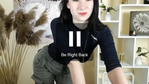 Snapshot of moon_foxy_ chatting on 09.25.25 Diana online show from 09.25.25