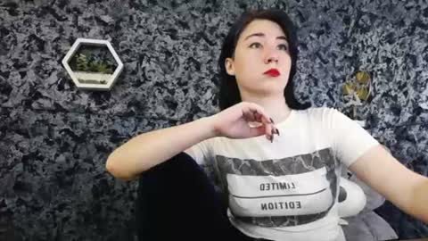 Snapshot of moon_foxy_ chatting on 06.13.26 Diana online show from 06.13.26