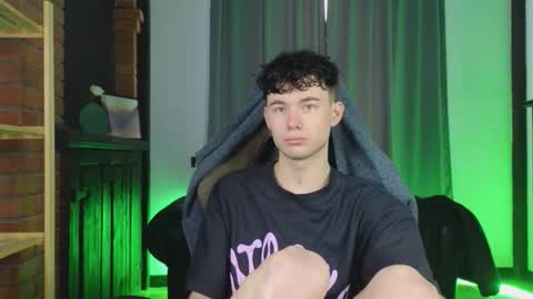 moon_gloww online show from 02.22.26