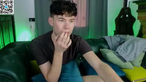 moon_gloww online show from 03.01.26