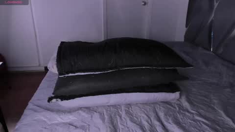 Luna  online show from 10.03.25