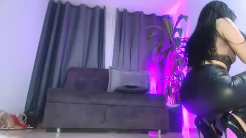 MOON online show from 11.10.25