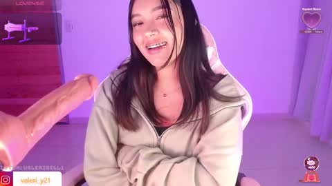 Snapshot of moonbella_bell chatting on 01.07.26 bell online show from 01.07.26