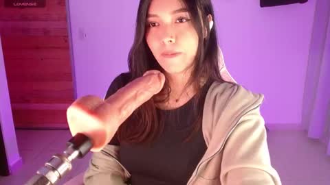 Snapshot of moonbella_bell chatting on 02.12.26 bell online show from 02.12.26