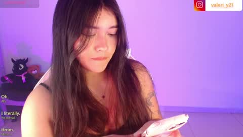Snapshot of moonbella_bell chatting on 04.28.26 bell online show from 04.28.26