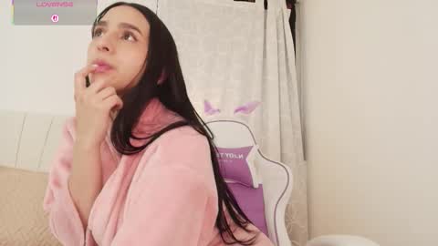 Snapshot of moonbrunettee chatting on 09.16.25 moonbrunettee online show from 09.16.25