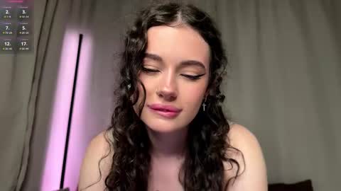 Snapshot of moonfaairy chatting on 03.26.26 moonfaairy online show from 03.26.26