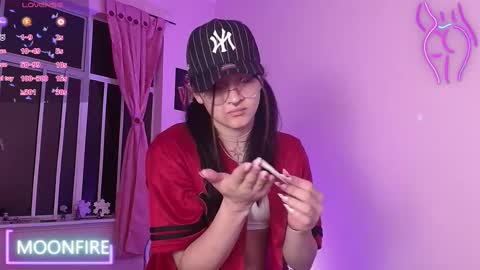 Snapshot of moonfiredance chatting on 02.22.25 Nicky online show from 02.22.25