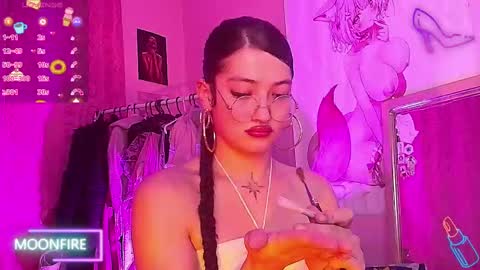 Snapshot of moonfiredance chatting on 09.29.25 Nicky online show from 09.29.25