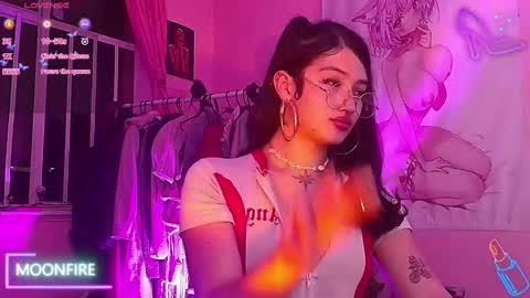 Snapshot of moonfiredance chatting on 10.03.25 Nicky online show from 10.03.25