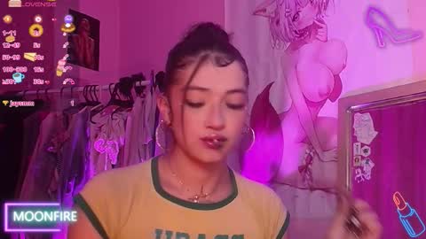 Snapshot of moonfiredance chatting on 10.21.25 Nicky online show from 10.21.25