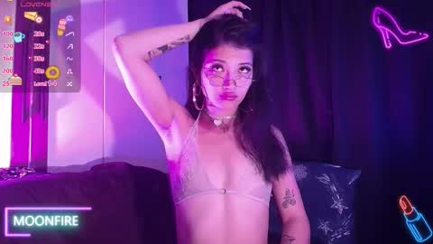 Snapshot of moonfiredance chatting on 11.05.25 Nicky online show from 11.05.25