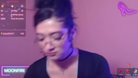 Snapshot of moonfiredance chatting on 11.21.25 Nicky online show from 11.21.25