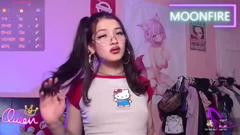 Snapshot of moonfiredance chatting on 12.23.25 Nicky online show from 12.23.25