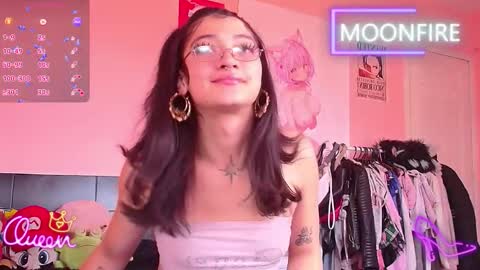 Snapshot of moonfiredance chatting on 01.08.26 Nicky online show from 01.08.26