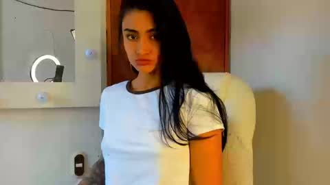 moonie_baddie31 online show from 09.11.25