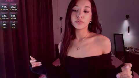 Snapshot of mooniejin chatting on 03.06.26 Mia online show from 03.06.26