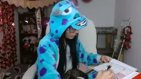 MOON  online show from 06.17.26