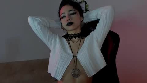 Snapshot of moonmadison chatting on 09.19.25 Madison online show from 09.19.25