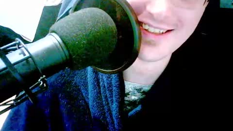 Snapshot of moonsire chatting on 01.05.25 Moonsire online show from 01.05.25