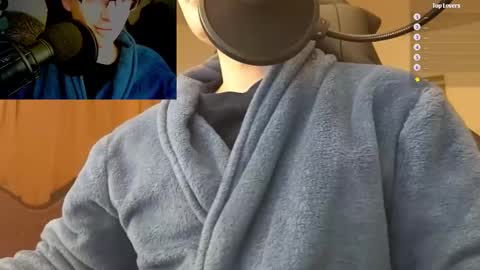 Snapshot of moonsire chatting on 01.13.25 Moonsire online show from 01.13.25