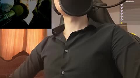 Snapshot of moonsire chatting on 01.14.25 Moonsire online show from 01.14.25