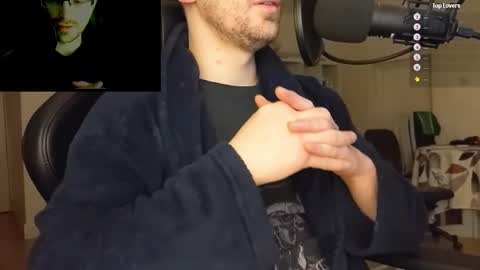 Snapshot of moonsire chatting on 01.28.25 Moonsire online show from 01.28.25