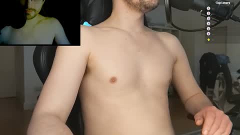 Snapshot of moonsire chatting on 02.01.25 Moonsire online show from 02.01.25