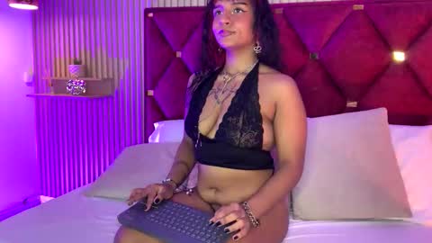 Snapshot of morena3000 chatting on 02.11.26 Morticia online show from 02.11.26