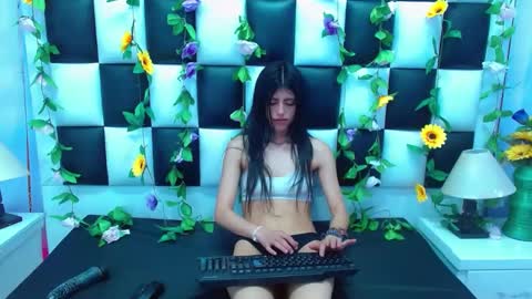 morganasmit_ online show from 02.03.25