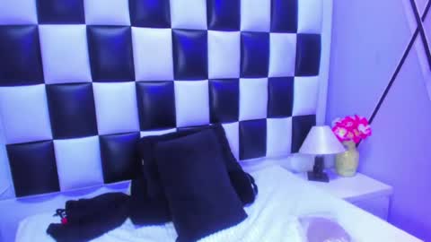 morganasmit_ online show from 06.12.26