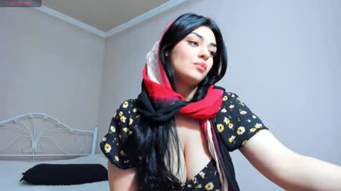 Snapshot of moroccan_diamond_ chatting on 12.23.24 Medina online show from 12.23.24