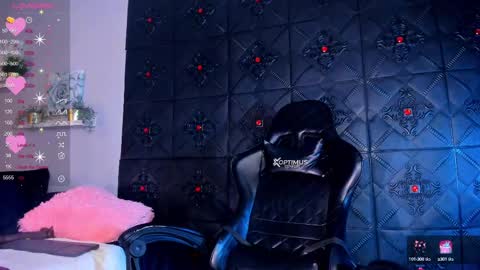Snapshot of morochaa_fire chatting on 12.13.24 Morocha  online show from 12.13.24