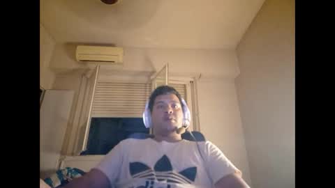 Snapshot of morocho777 chatting on 02.17.25 Bruno online show from 02.17.25