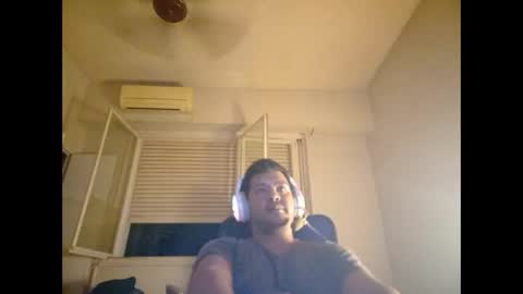 Snapshot of morocho777 chatting on 02.20.25 Bruno online show from 02.20.25